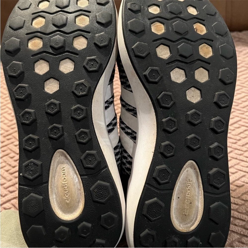 Adidas Running Shoes Size 8 - Picture 5 of 9